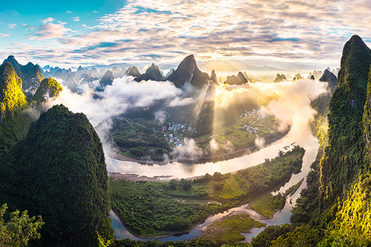Guiiln Liriver Mountaintop Sunrise Xianggong HIll